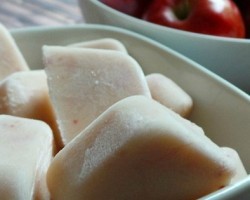 Embrace Winter Time with Your Doggy and Make These Yummy Frozen Apple Treats